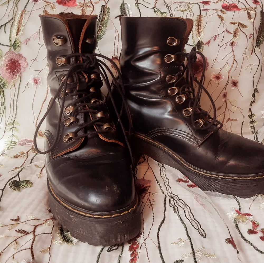 Leona Orleans Doc Martens